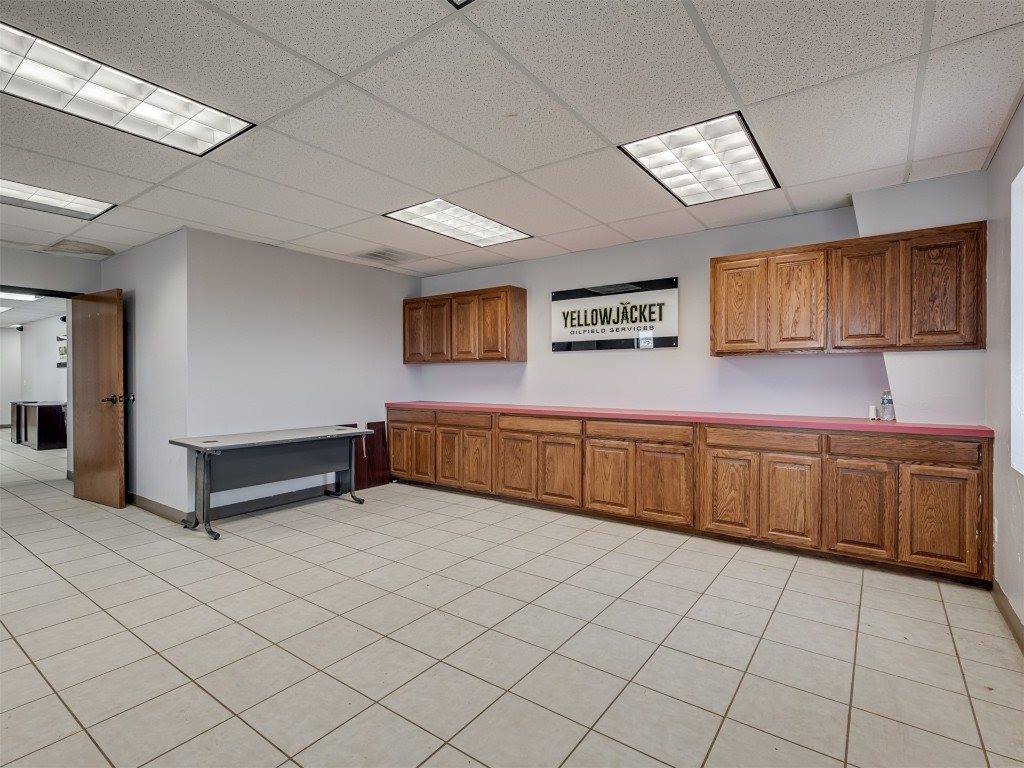 1602 Enterprise Road, Elk City, OK 73644