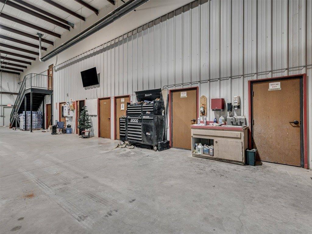 1602 Enterprise Road, Elk City, OK 73644