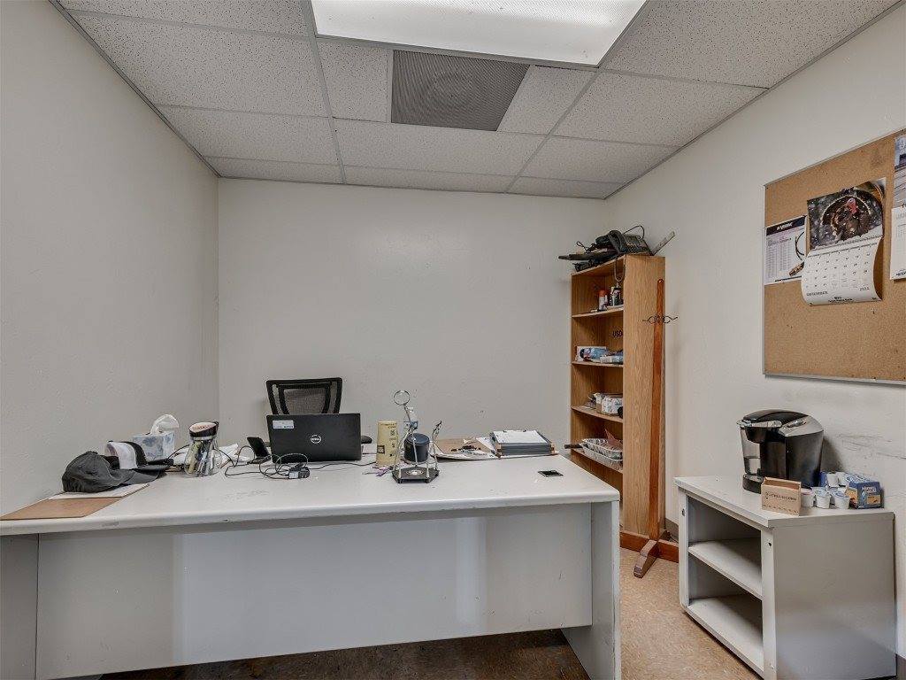 1602 Enterprise Road, Elk City, OK 73644