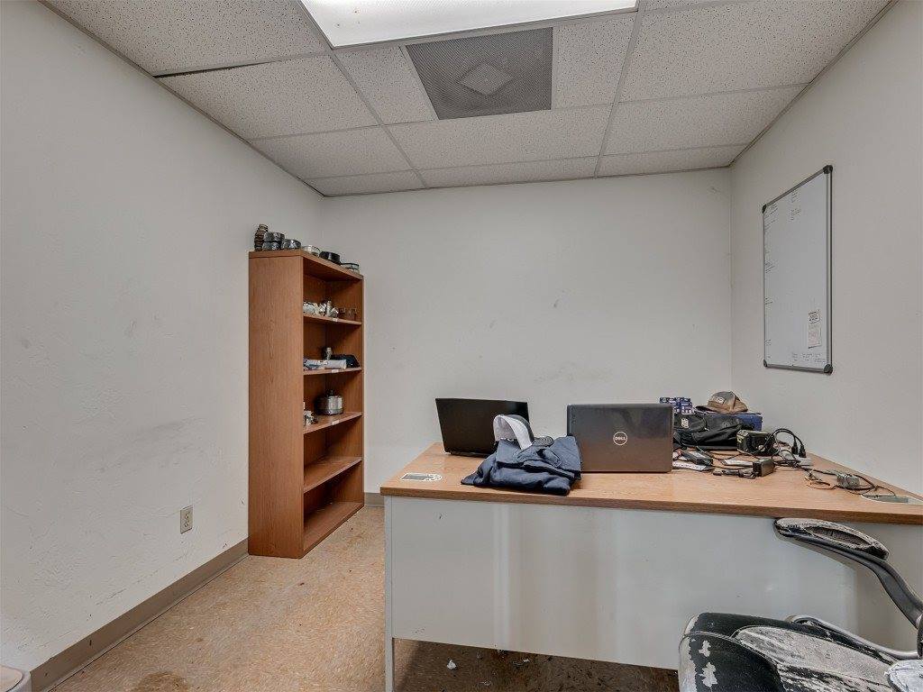 1602 Enterprise Road, Elk City, OK 73644