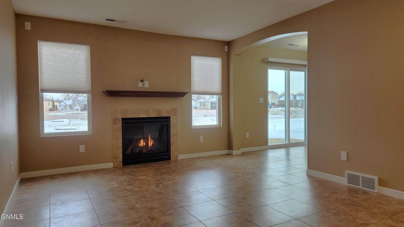 4014 South Bay Drive SE, Mandan, ND 58554