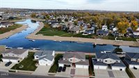 4014 South Bay Drive SE, Mandan, ND 58554