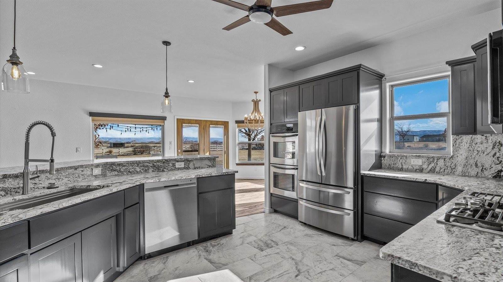 1516 13 Road, Loma, CO 81524