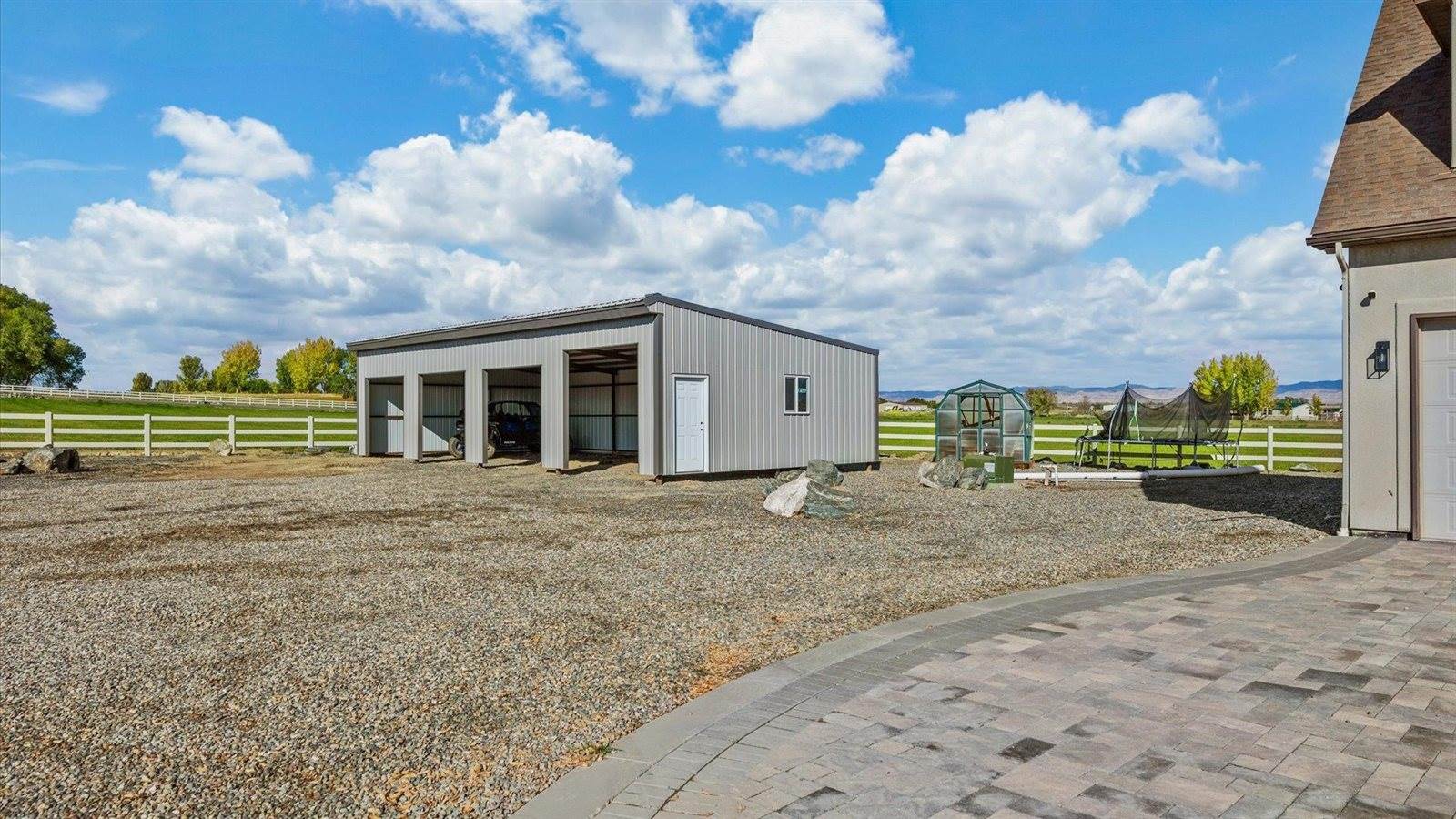 1516 13 Road, Loma, CO 81524