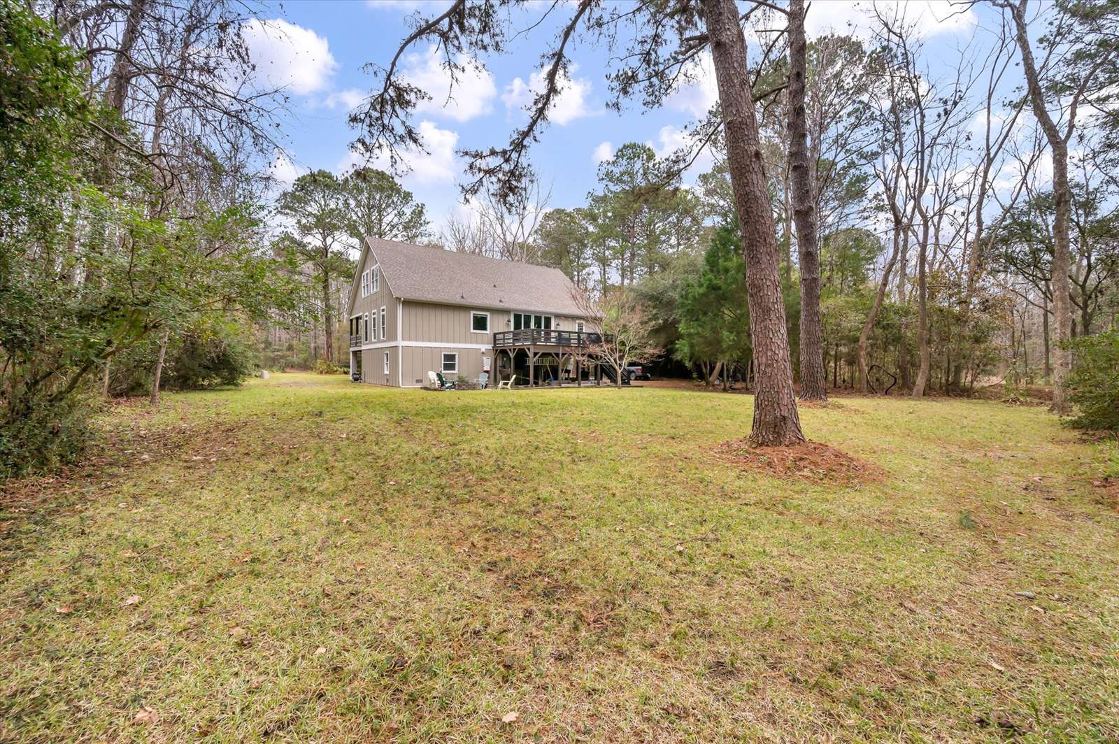 1575 Tacky Point Road, Wadmalaw, SC 29487