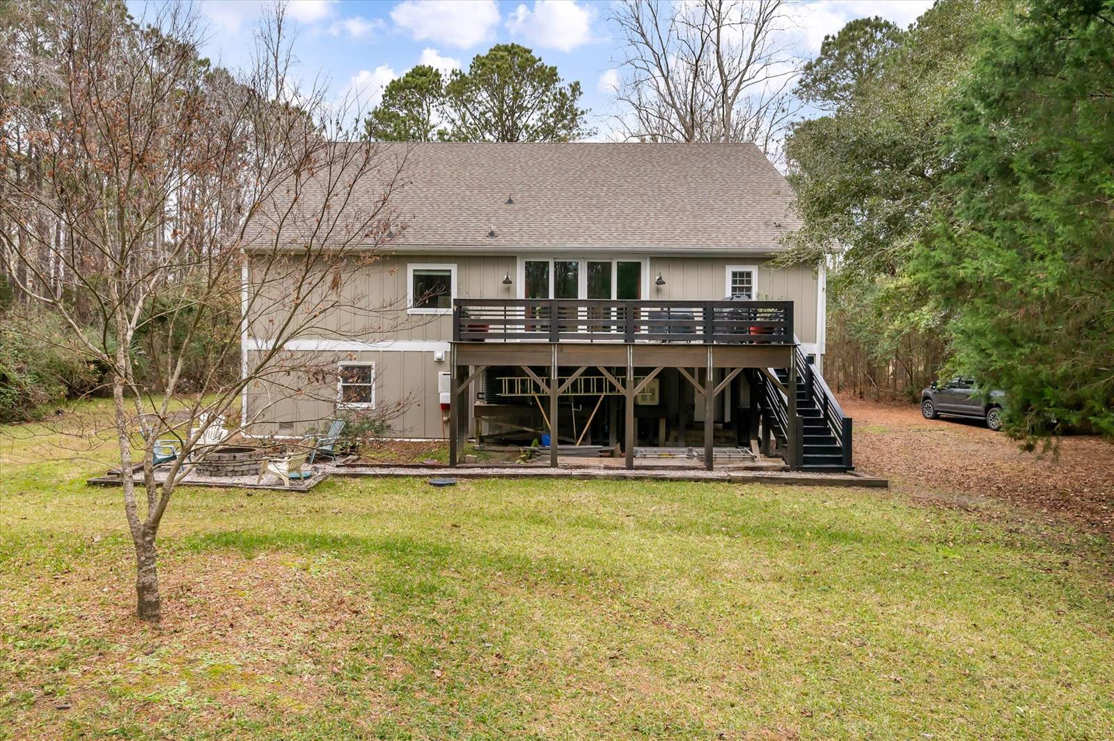 1575 Tacky Point Road, Wadmalaw, SC 29487