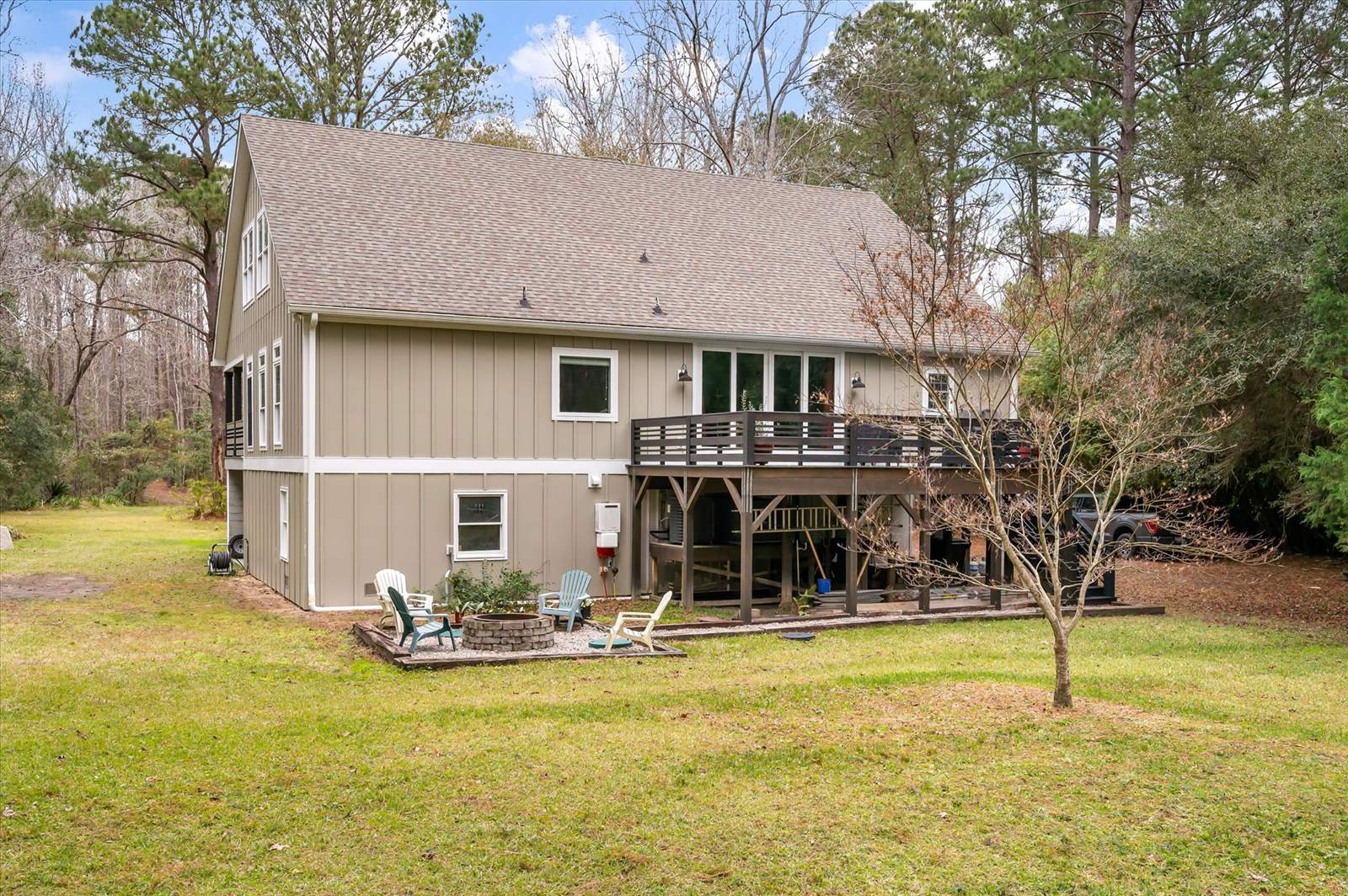 1575 Tacky Point Road, Wadmalaw, SC 29487
