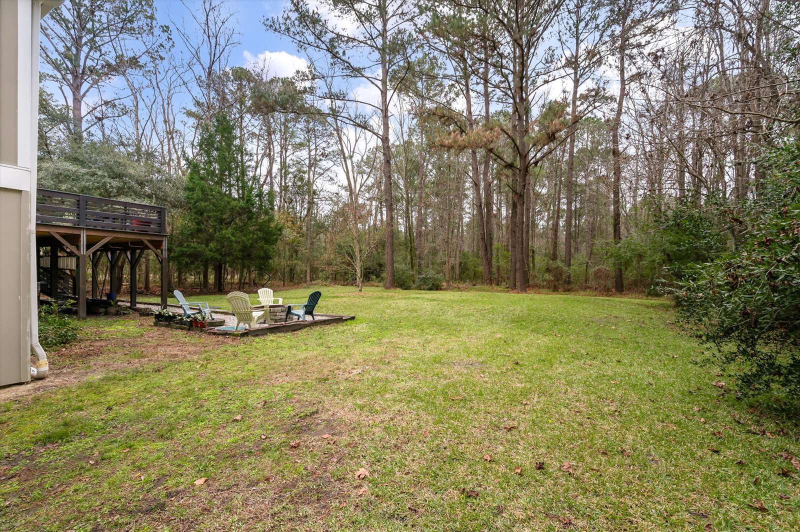 1575 Tacky Point Road, Wadmalaw, SC 29487
