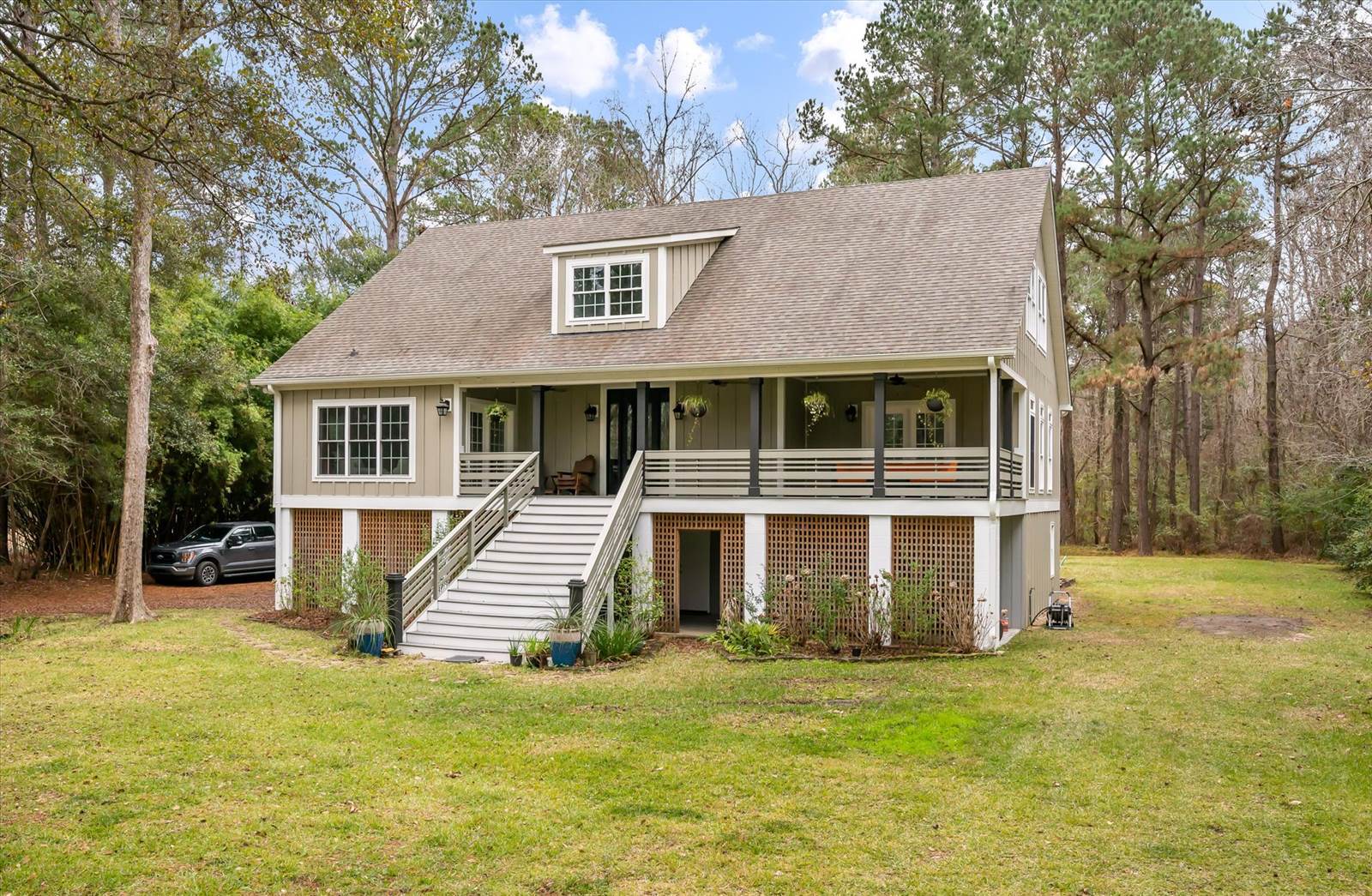 1575 Tacky Point Road, Wadmalaw, SC 29487