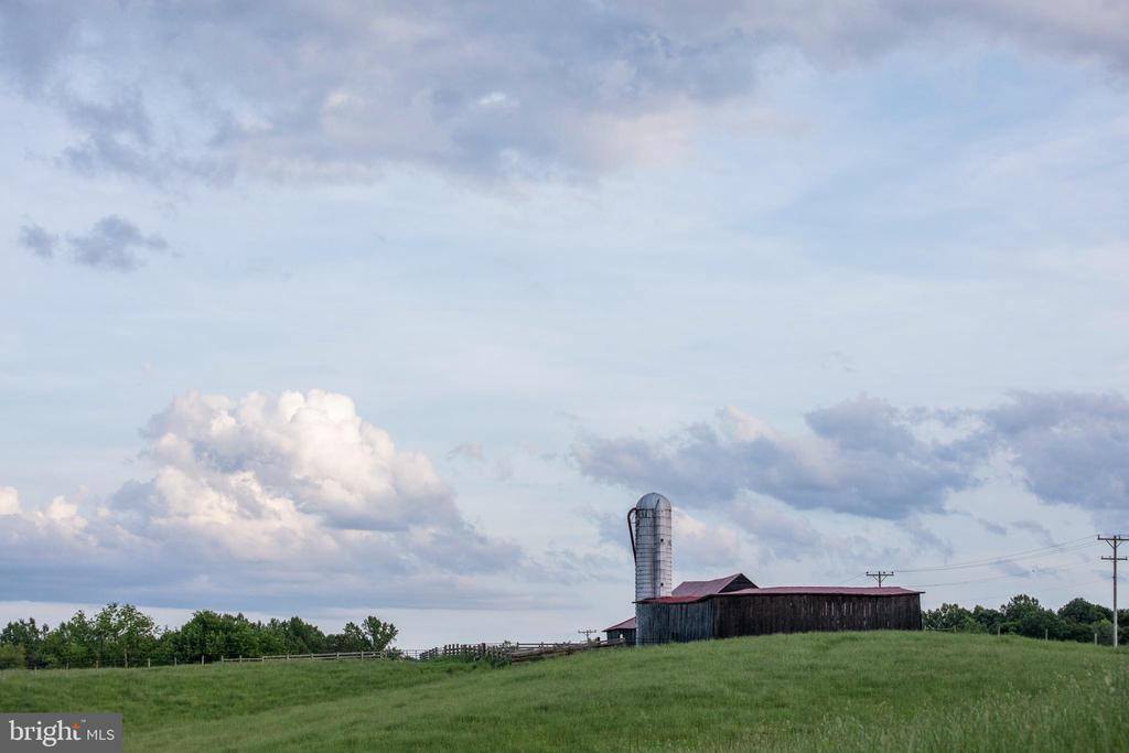 2427 S Blue Ridge Turnpike, Rochelle, VA 22738