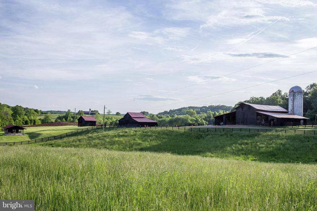 2427 S Blue Ridge Turnpike, Rochelle, VA 22738