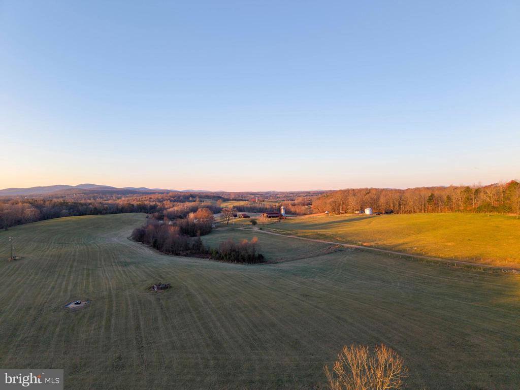 2427 S Blue Ridge Turnpike, Rochelle, VA 22738