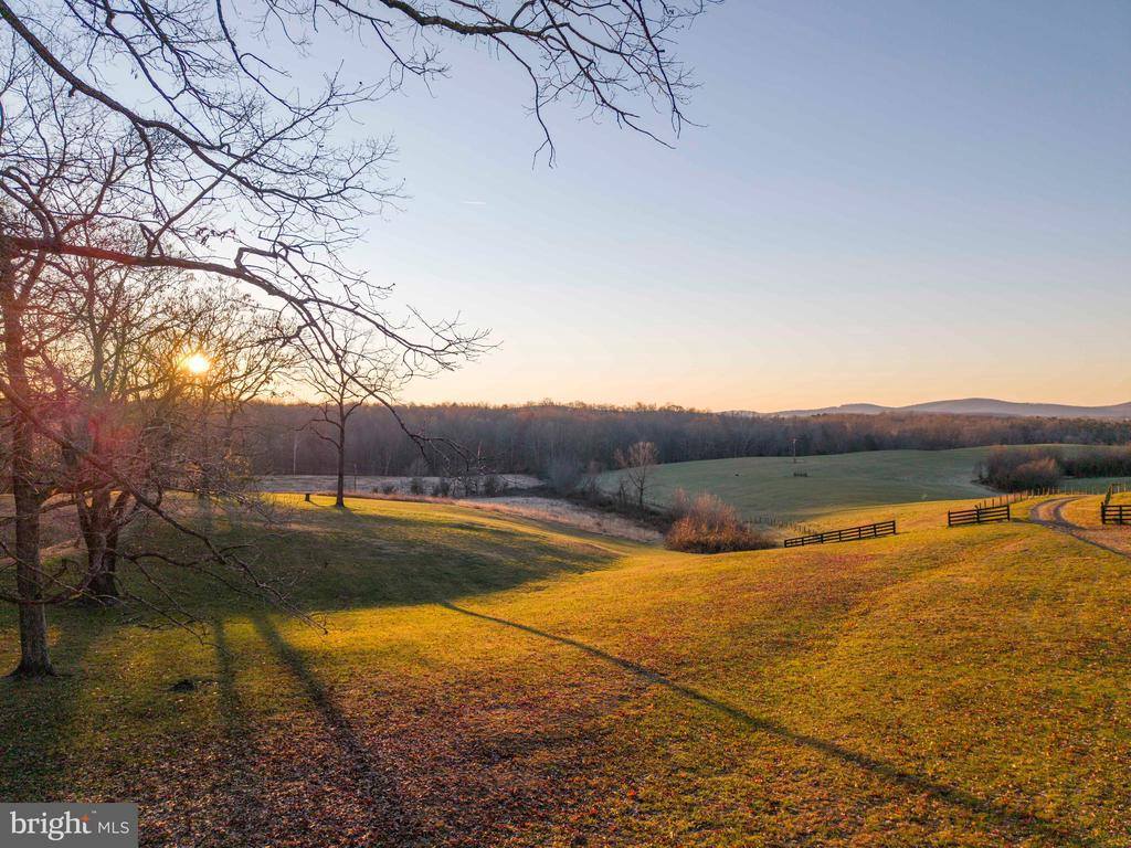 2427 S Blue Ridge Turnpike, Rochelle, VA 22738