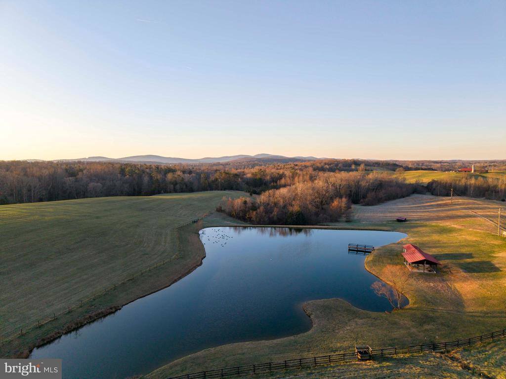 2427 S Blue Ridge Turnpike, Rochelle, VA 22738