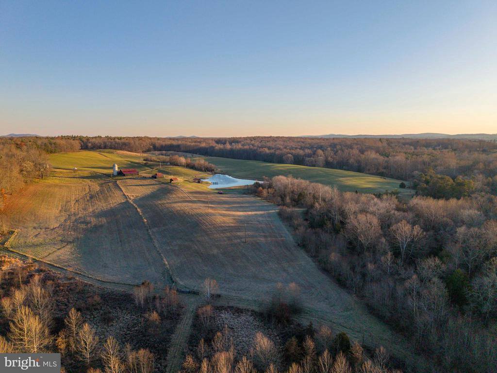 2427 S Blue Ridge Turnpike, Rochelle, VA 22738