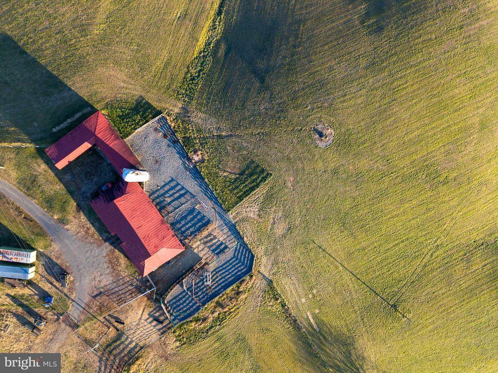 2427 S Blue Ridge Turnpike, Rochelle, VA 22738