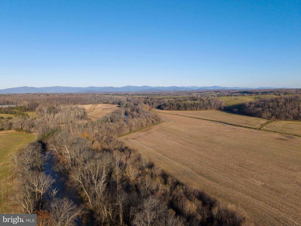 2427 S Blue Ridge Turnpike, Rochelle, VA 22738