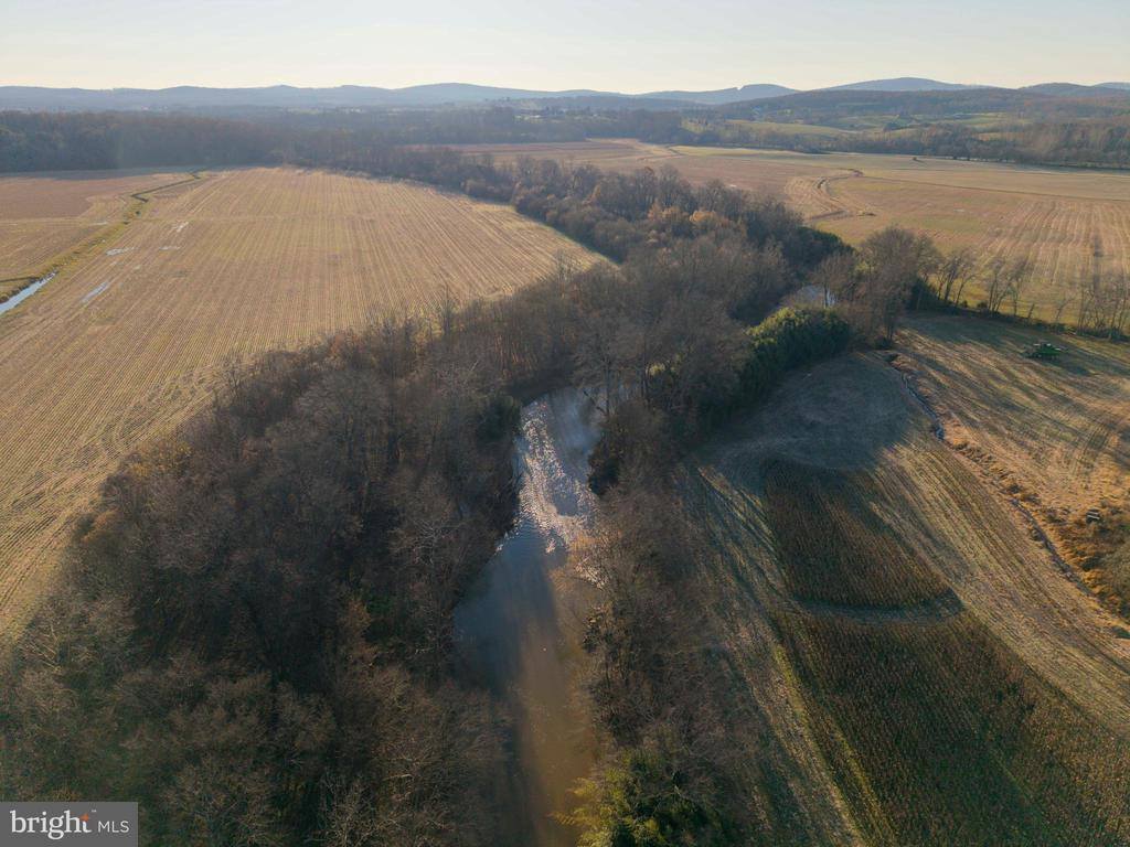 2427 S Blue Ridge Turnpike, Rochelle, VA 22738