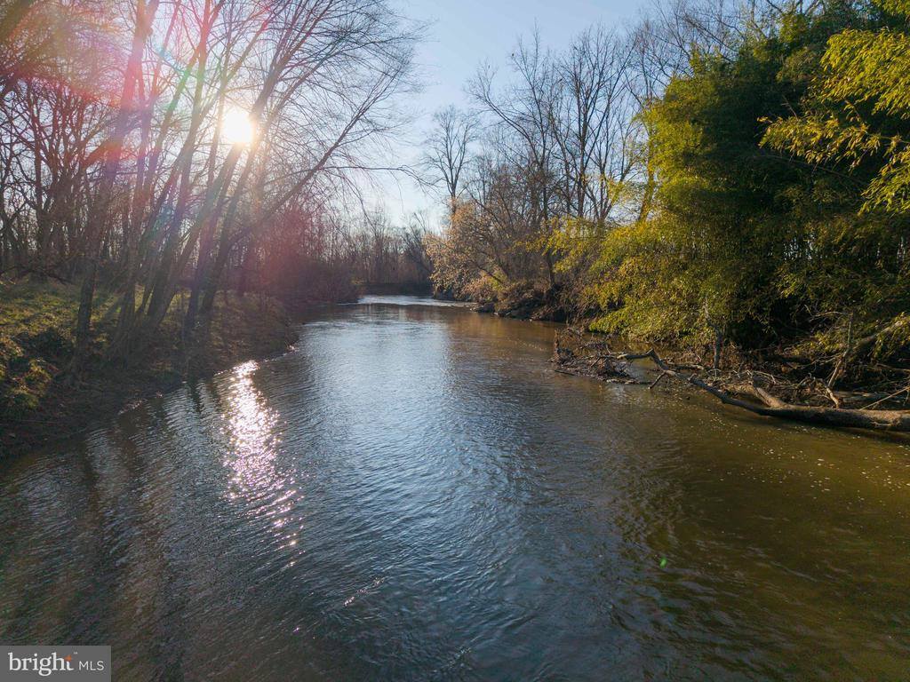 2427 S Blue Ridge Turnpike, Rochelle, VA 22738