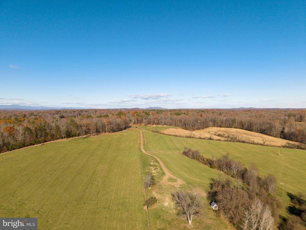 2427 S Blue Ridge Turnpike, Rochelle, VA 22738