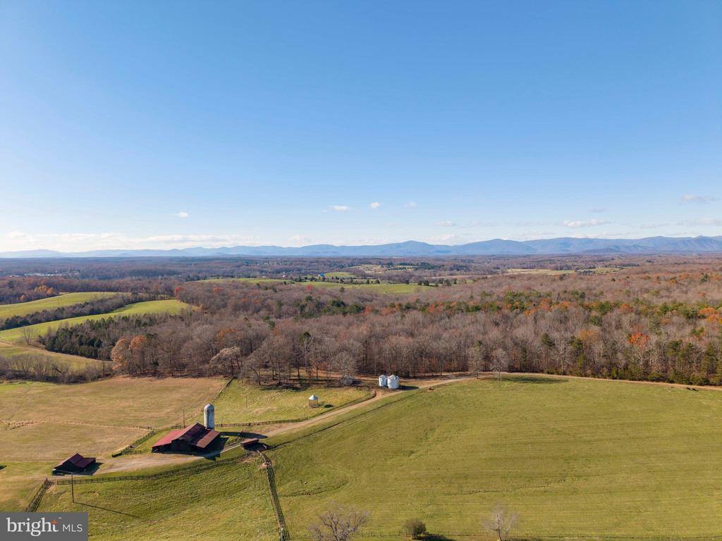 2427 S Blue Ridge Turnpike, Rochelle, VA 22738