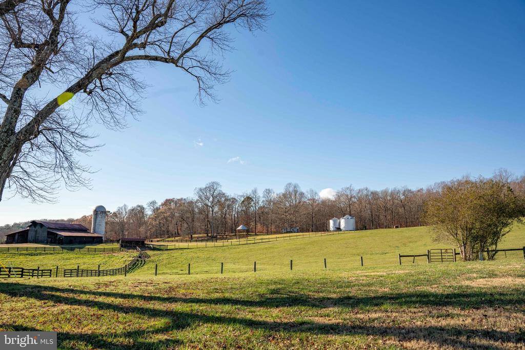 2427 S Blue Ridge Turnpike, Rochelle, VA 22738