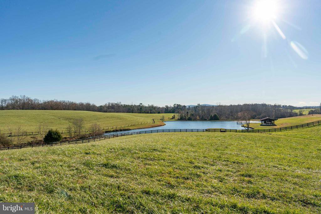 2427 S Blue Ridge Turnpike, Rochelle, VA 22738