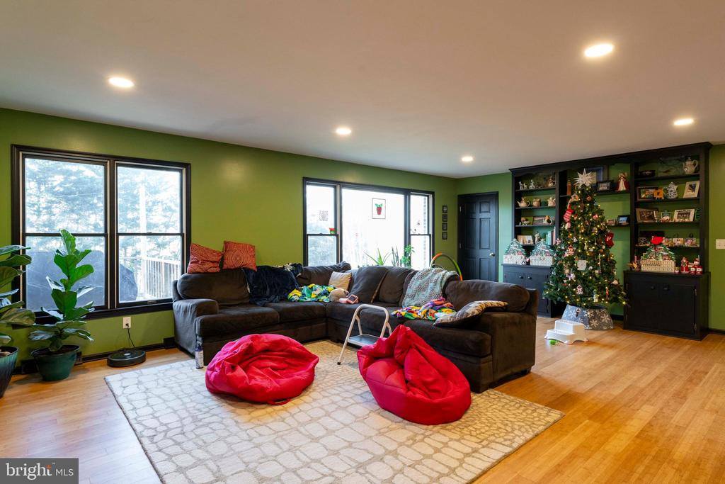 2427 S Blue Ridge Turnpike, Rochelle, VA 22738