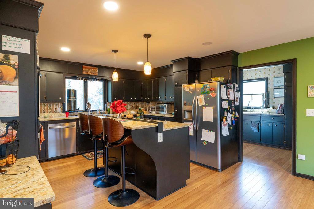 2427 S Blue Ridge Turnpike, Rochelle, VA 22738