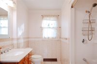 976 Thorndike St, New Bedford, MA 02745