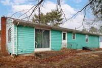 976 Thorndike St, New Bedford, MA 02745