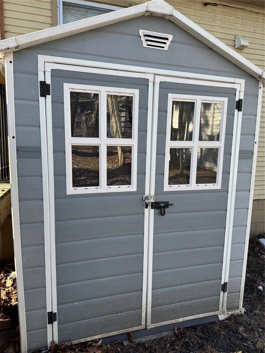 2810 Brattleboro Avenue, Des Moines, IA 50311