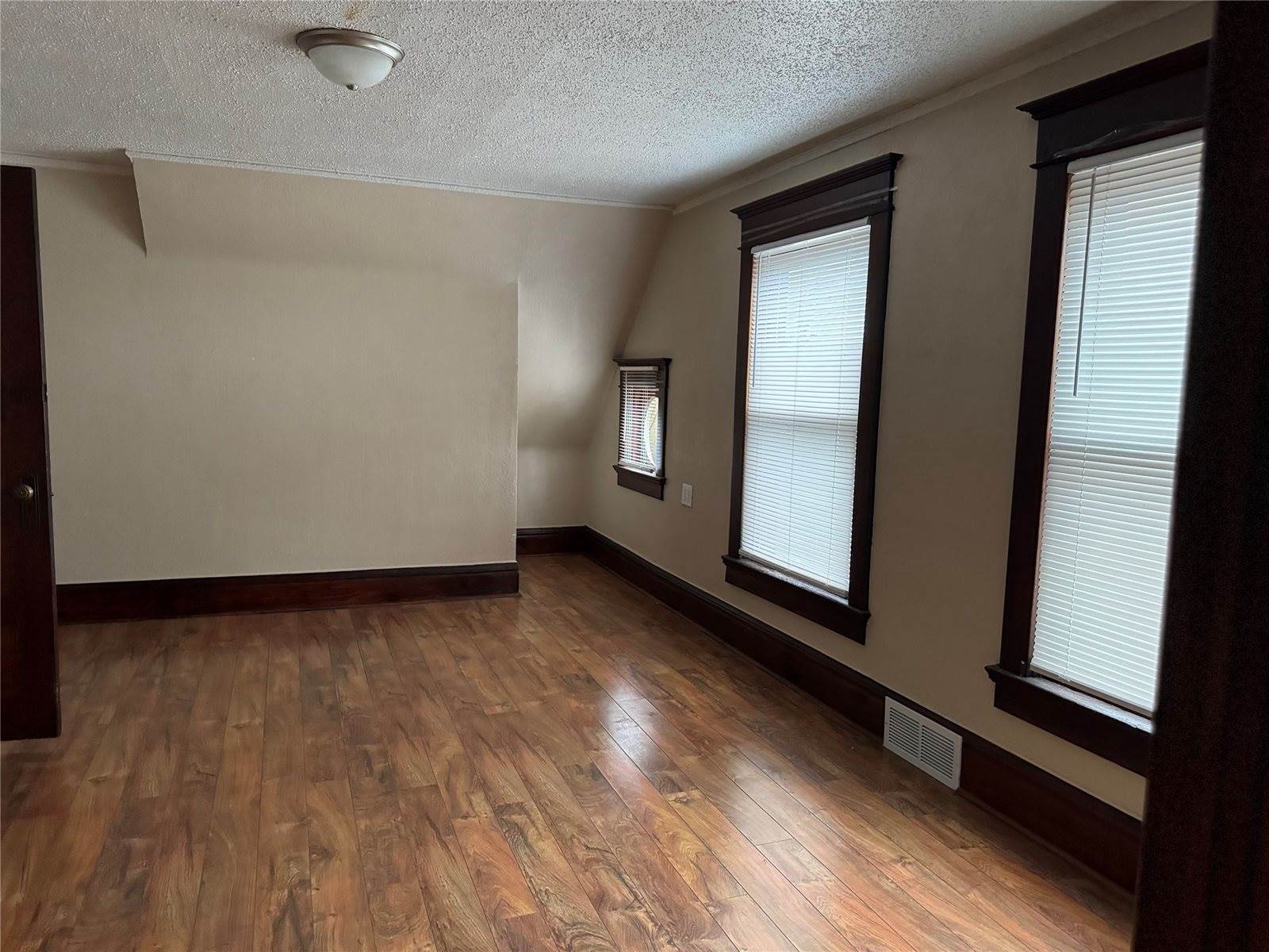 2810 Brattleboro Avenue, Des Moines, IA 50311