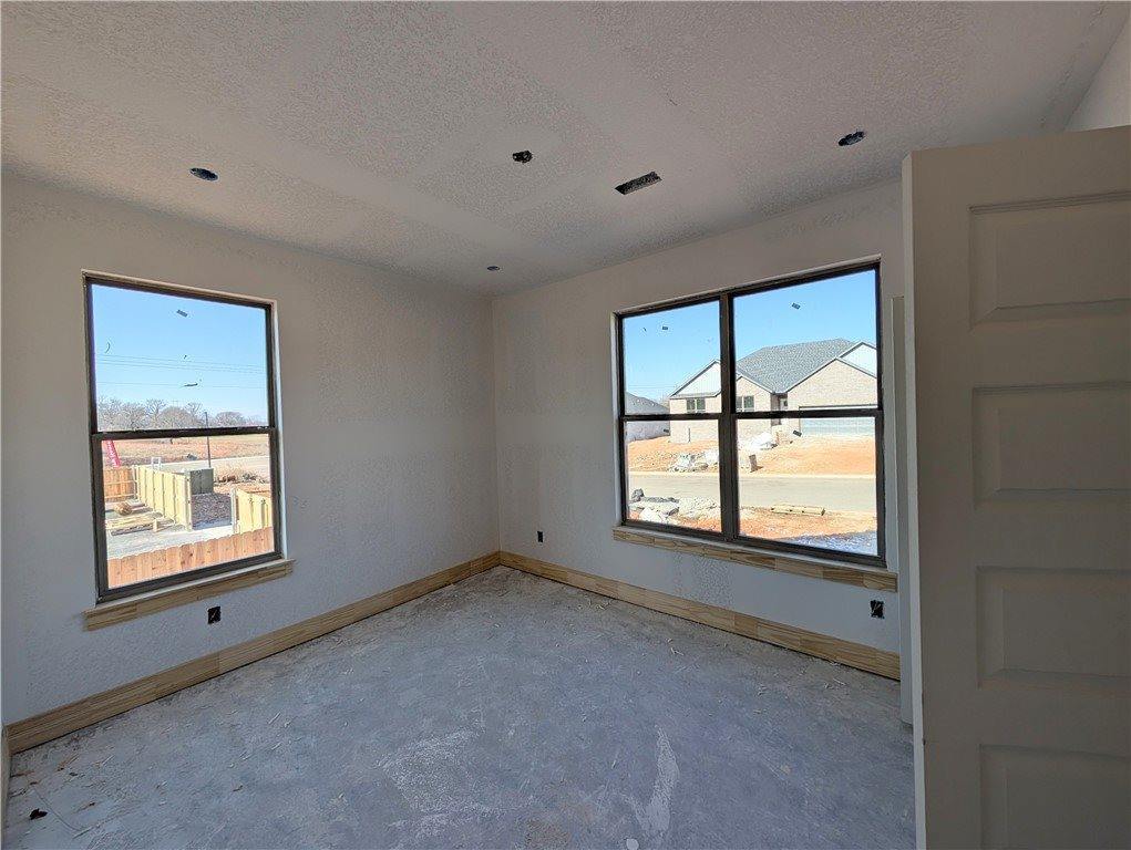 7945 Teton Trail Avenue, Springdale, AR 72762