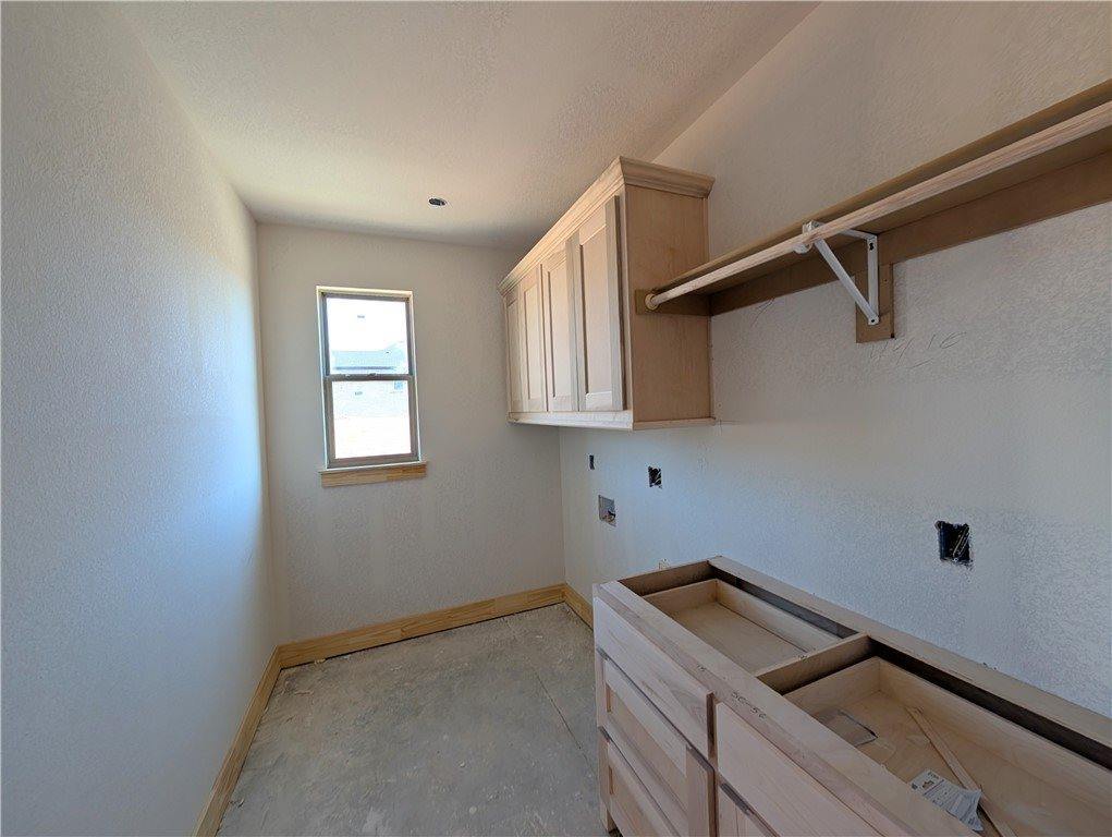 7945 Teton Trail Avenue, Springdale, AR 72762