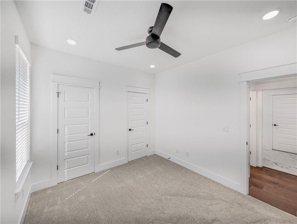 7945 Teton Trail Avenue, Springdale, AR 72762