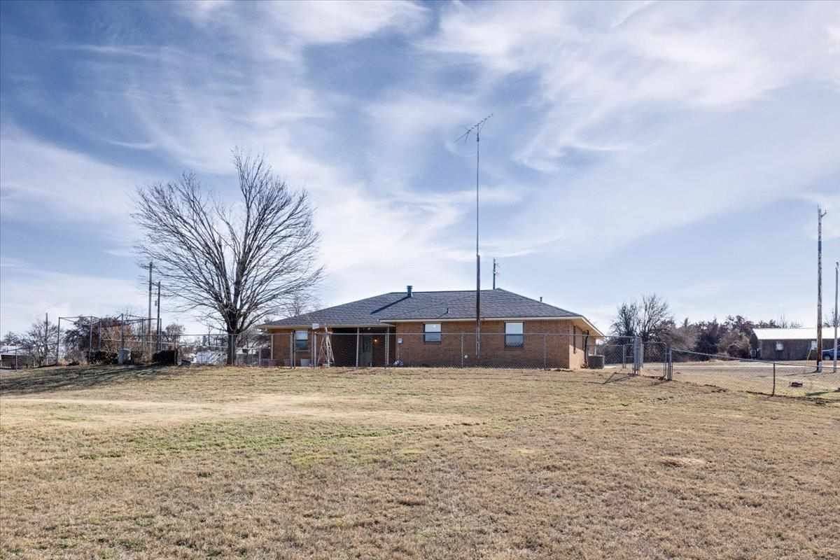 8096 NE Watts Rd, Fletcher, OK 73541
