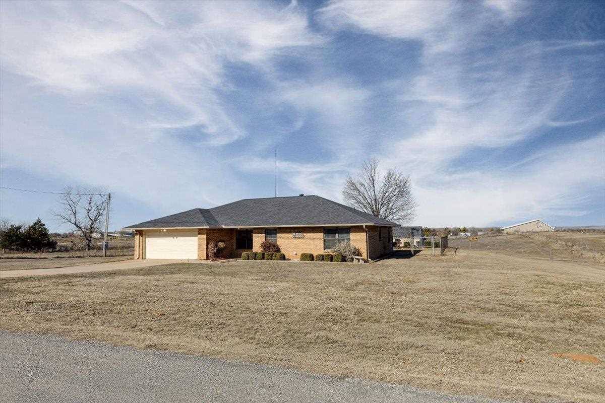 8096 NE Watts Rd, Fletcher, OK 73541