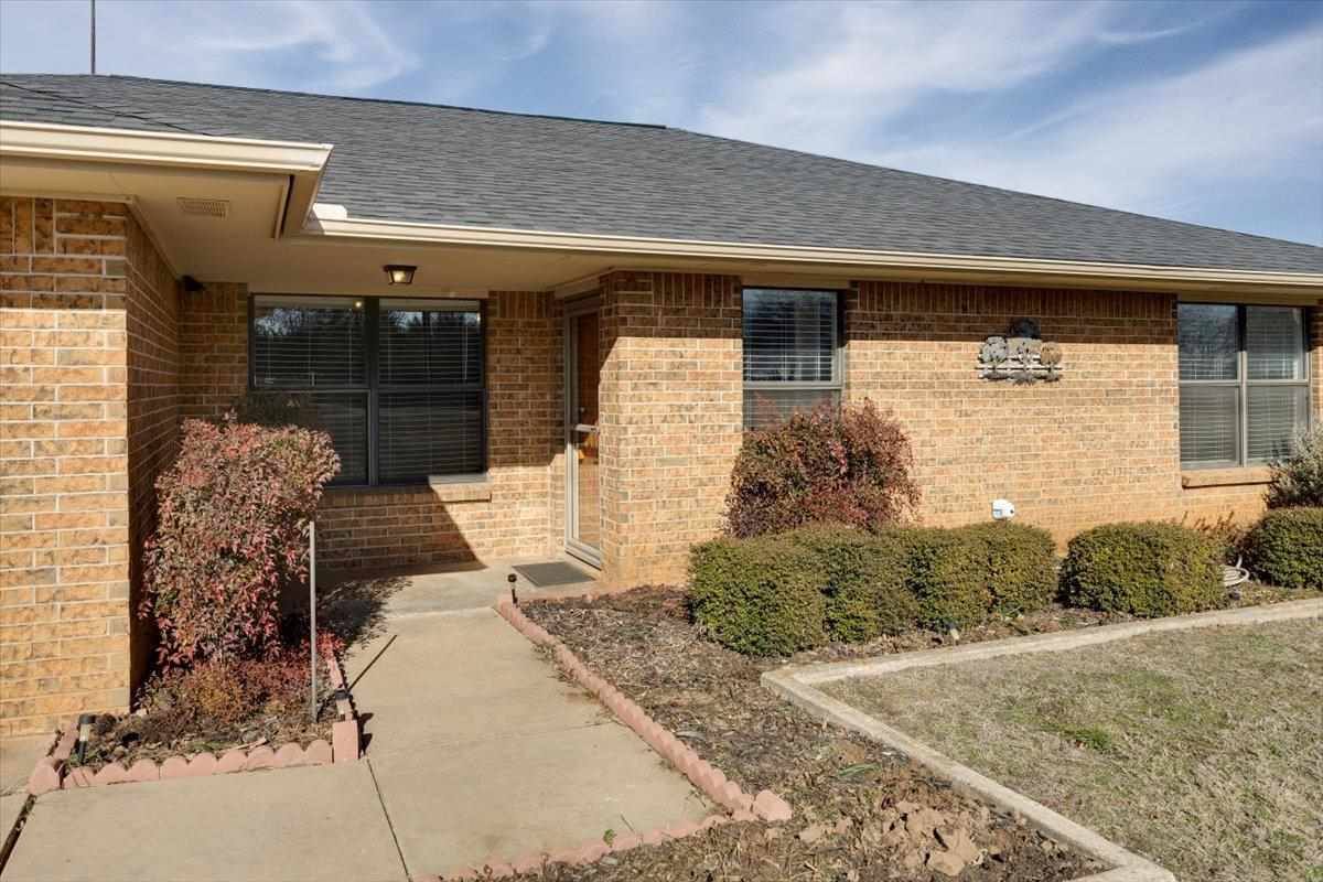 8096 NE Watts Rd, Fletcher, OK 73541