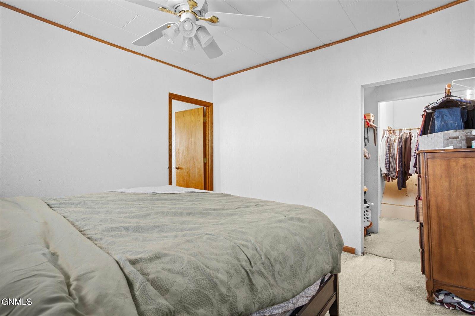 6109 141st Avenue NW, Williston, ND 58801