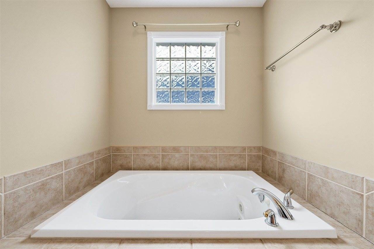 740 Muirfield Circle, Bowling Green, KY 42104