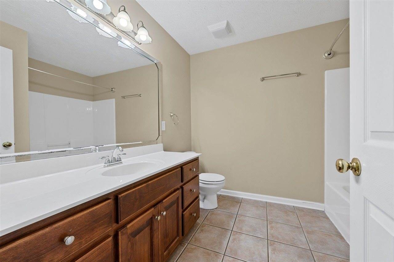 740 Muirfield Circle, Bowling Green, KY 42104