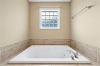 740 Muirfield Circle, Bowling Green, KY 42104