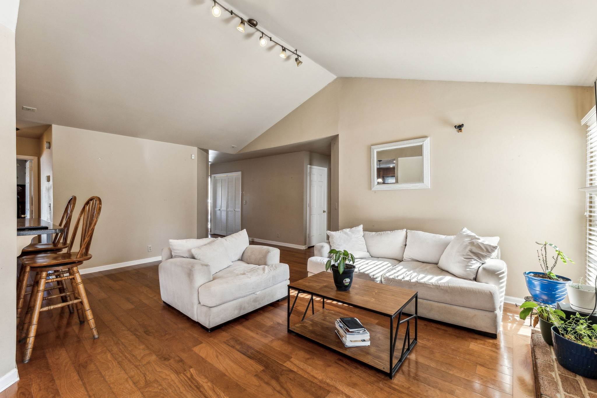 5353 Village Way, Nashville, TN 37211