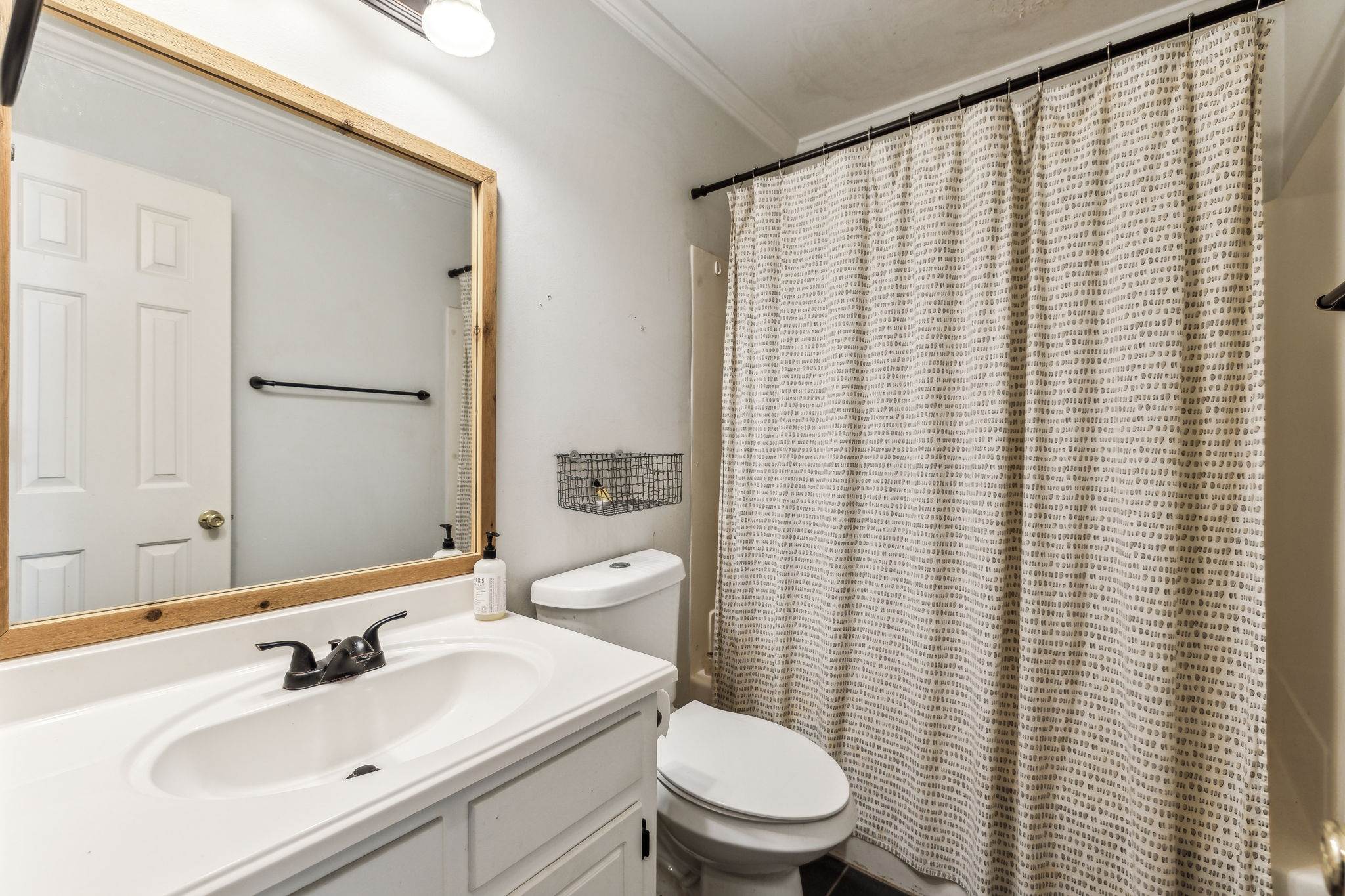 5353 Village Way, Nashville, TN 37211