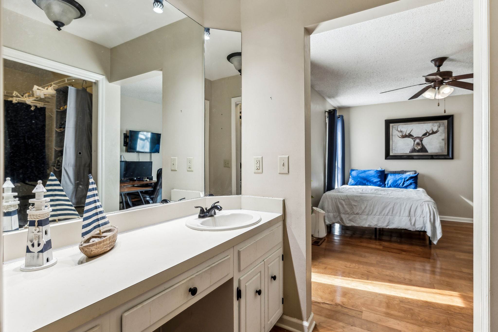 5353 Village Way, Nashville, TN 37211