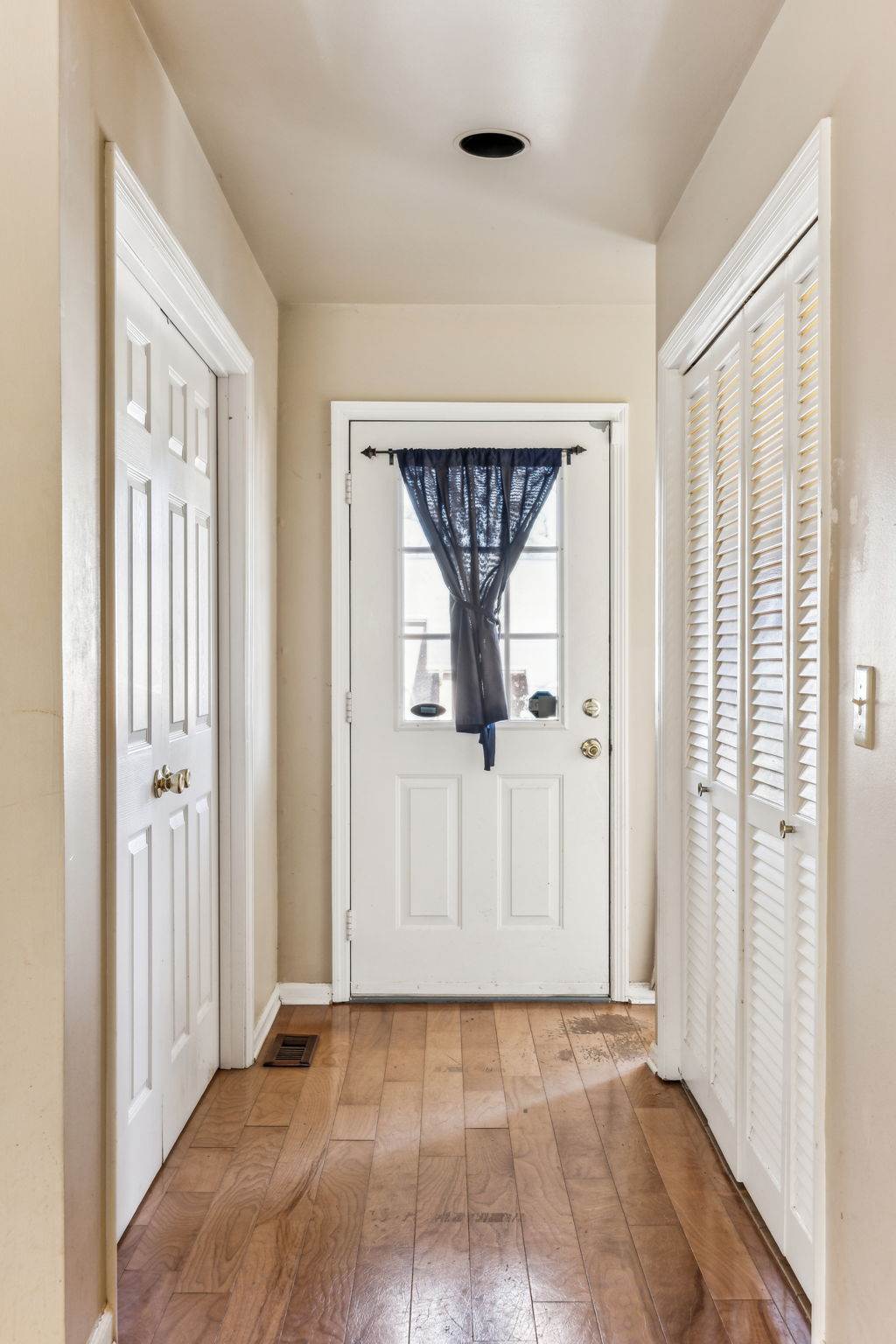 5353 Village Way, Nashville, TN 37211