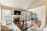 5353 Village Way, Nashville, TN 37211