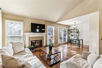 5353 Village Way, Nashville, TN 37211