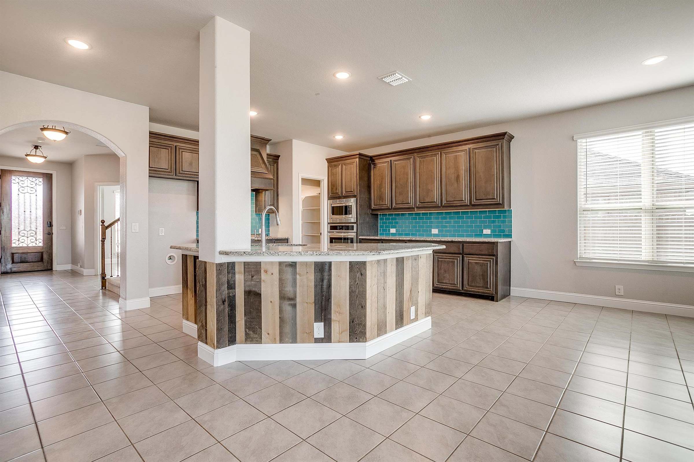 1004 Austin Drive, Godley, TX 76044